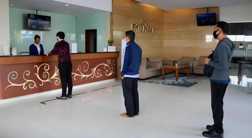 โรงแรมบอร์เนียว ปอนเตียนัค ภายนอก รูปภาพ