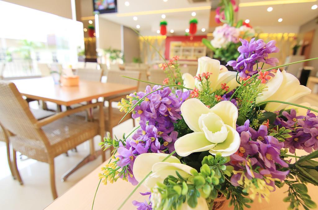 โรงแรมบอร์เนียว ปอนเตียนัค ภายนอก รูปภาพ